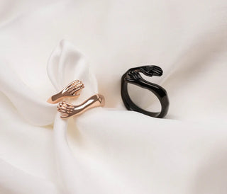 Exclusive Hug Ring - SOULFEEL PAKISTAN- FEEL THE LOVE 